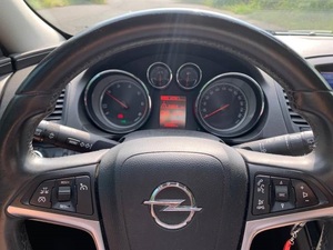 Opel Insignia, r.v. 2012, 4x4, 195 koní, 120.000Kc